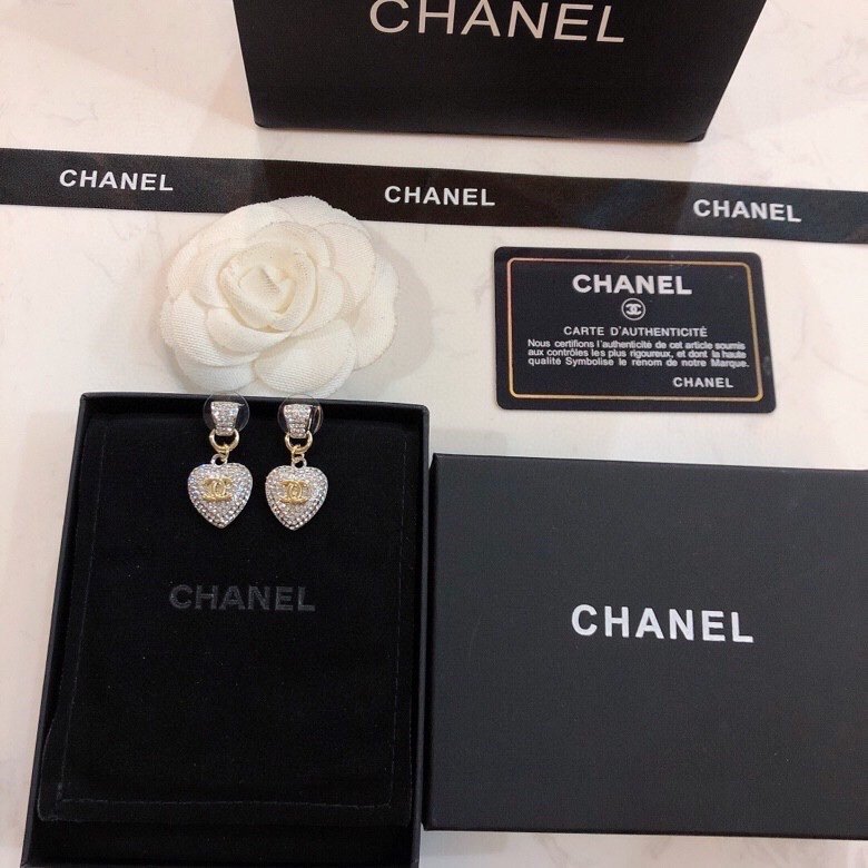 0780ccf4.jpeg Chanel Earrings - Image 1