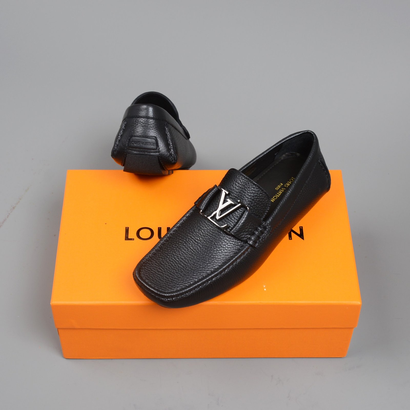 0e57c9a8-1.jpg LV Mocassin Canvas Black For Men - Image 1