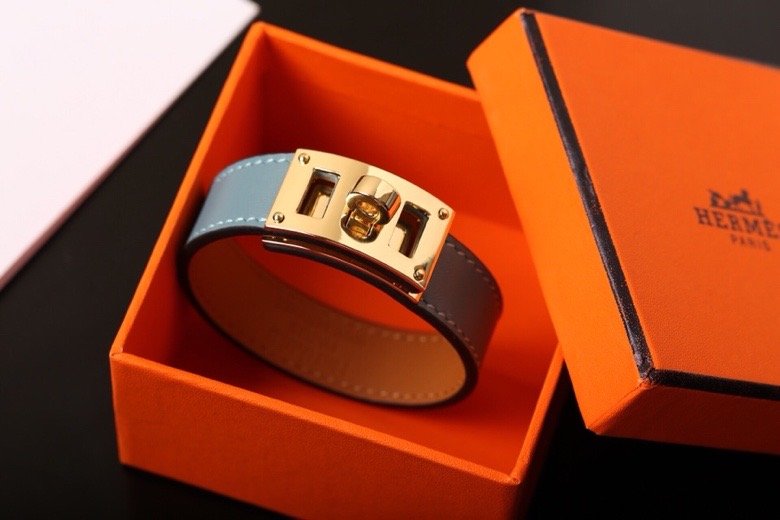 11.jpeg Hermes Bracelet Gold Hardware - Image 1