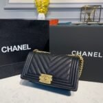 Chanel Boy HandBag Black For Women, Women's Bags, Shoulder And Crossbody Bags 9.8in/25cm A67086 - Image 4