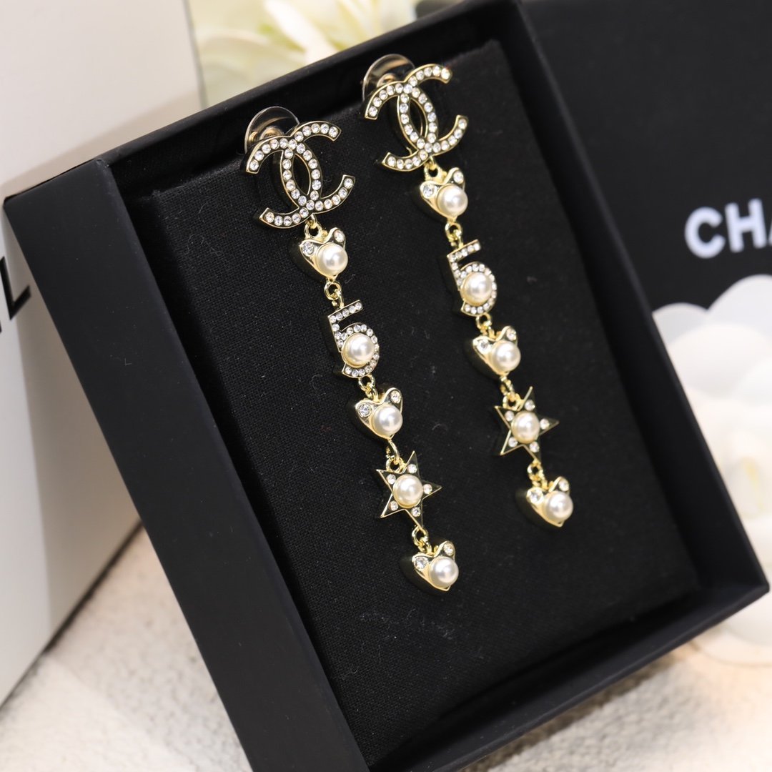 11aeff12.jpeg Chanel Earrings - Image 1