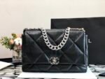 Chanel 19 Maxi Handbag Black - Image 4