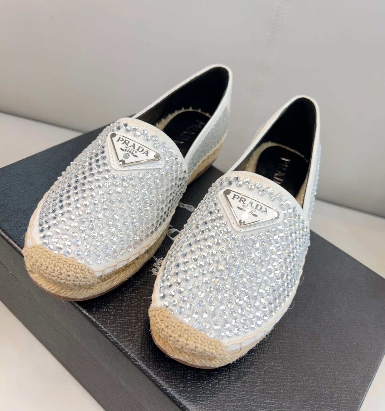 14e4e443.jpg Prada Espadrillas With Crystals White For Women 0.8in/20mm PRD - Image 1