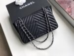 Chanel Chevron Classic Medium Crossbody Bag 10.2in/ 26cm Black Silver Hardware For Women - Image 5