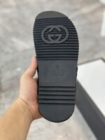 Gucci Men's GG T-Strap Slide Sandals Black For Men 429362 - Image 4