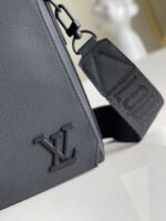 Louis Vuitton Messenger Grain Black M57080 - Image 7