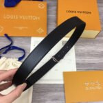 Louis Vuitton LV Initiales Reversible Belt Epi, LV Belt M0324S - Image 4