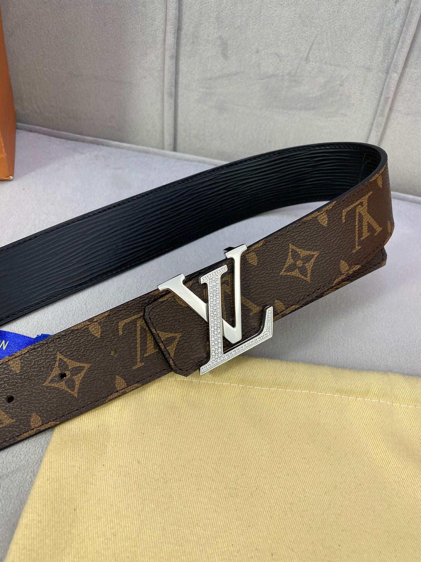 72207860.jpeg Louis Vuitton LV Diamond Reversible Belt Monogram Canvas, LV Belt - Image 1