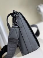 Louis Vuitton Messenger Grain Black M57080 - Image 6