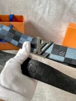 Louis Vuitton Initiales Reversible LV Belt Damier Graphite Giant Blue LV Women Belt - Image 4