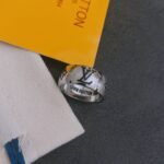 Louis Vuitton Ring - Image 3