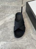 Gucci Men’s GG Crisscross Slide Sandals Black For Men 429362 - Image 7