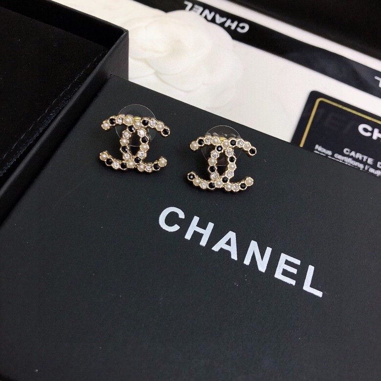 7870b6a0.jpeg Chanel Earrings - Image 1