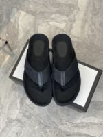 Gucci Men's GG T-Strap Slide Sandals Black For Men 429362