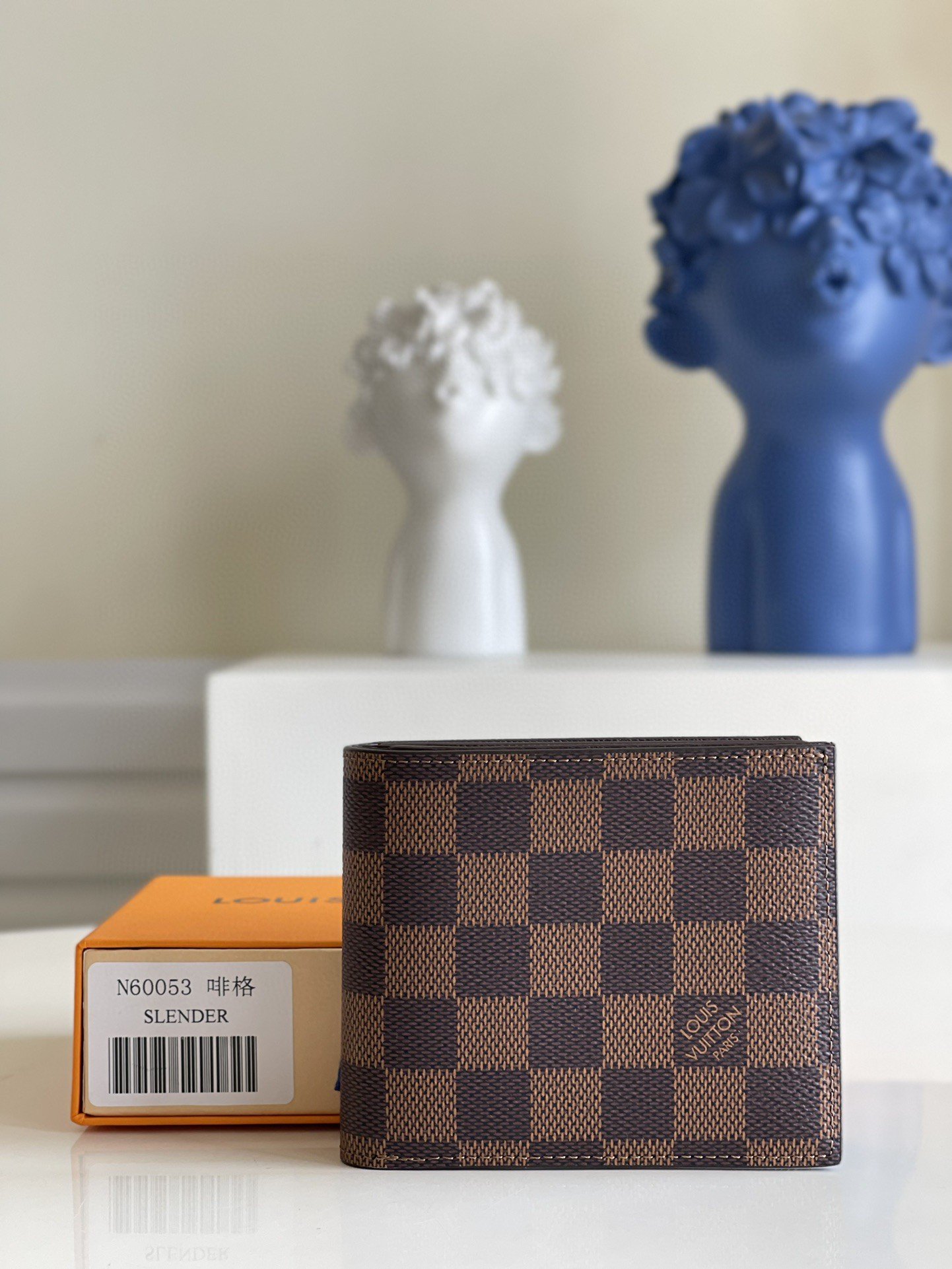7eb16cb0.jpg Louis Vuitton Amerigo Wallet Damier Ebene For Men, Men's Wallet 4.7in/11.5cm LV - Image 1