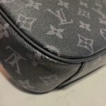 Louis Vuitton Bumbag 11in/ 28cm Monogram Eclipse Canvas For Men M42906 - Image 6