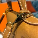 Hermes Kelly Gold For Women Gold Toned Hardware 10in/25cm - Image 8