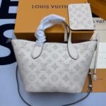 Louis Vuitton Blossom PM White - Image 9