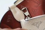 Louis Vuitton Blossom PM White - Image 4