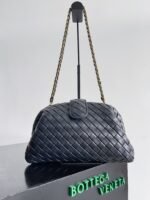 Bottega Veneta Lauren 1980 Small Shoulder Bag 10.6in/ 27cm Black Gold Hardware For Women - Image 2