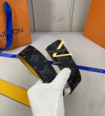 Louis Vuitton Initiales Reversible - Image 2