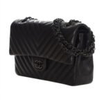 Chanel Chevron Classic Crossbody Bag 10.2in/ 26cm Black For Women - Image 3