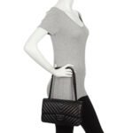 Chanel Chevron Classic Crossbody Bag 10.2in/ 26cm Black For Women - Image 2
