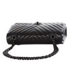 Chanel Chevron Classic Crossbody Bag 10.2in/ 26cm Black For Women - Image 5