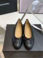 Chanel Ballet Flats Black For Women - Image 4