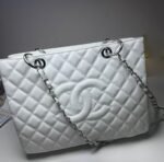 Chanel Chain Tote Shoulder Bag White For Women 13in / 33cm A50995 - Image 2