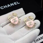 Chanel Crab Heart Pink Earring Gold - Toned For Women - Image 4