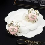 Chanel Crab Heart Pink Earring Gold - Toned For Women - Image 7