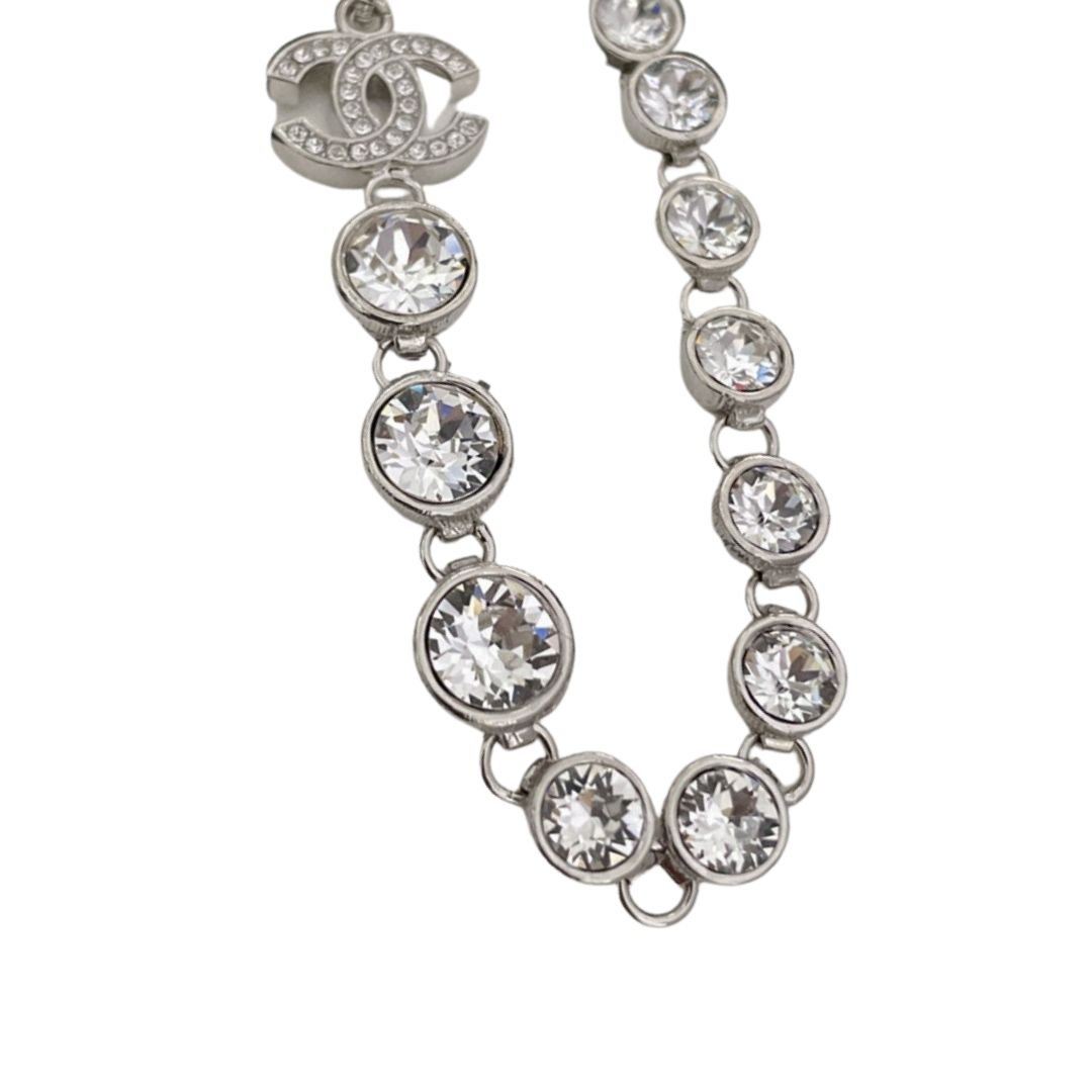 xr:d:DAFof0Pi1xQ:86,j:1019341347984064685,t:23090506 Chanel Half Bead Choker Necklace Silver For Women - Image 1