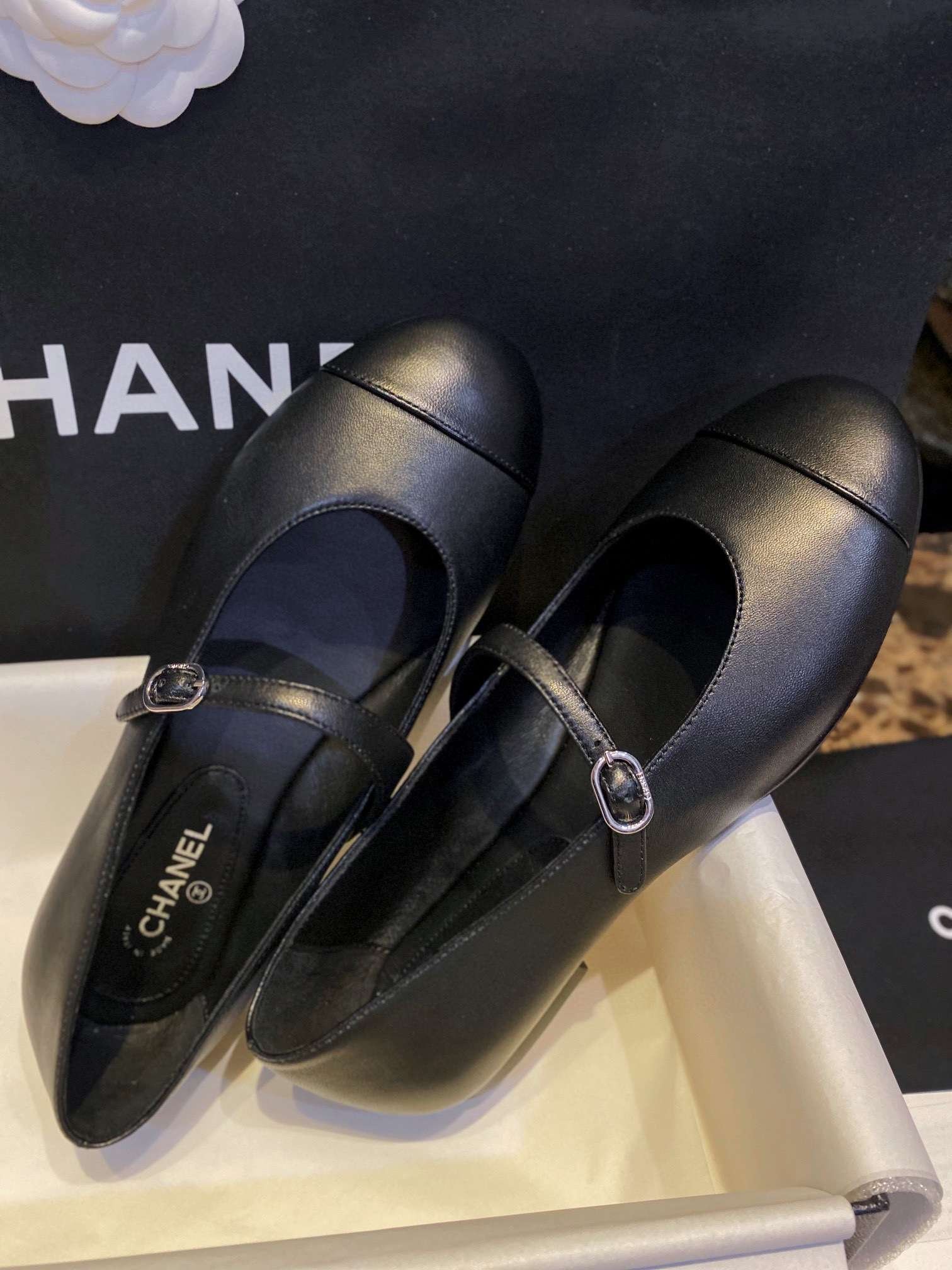 Chanel-Interlocking-CC-Logo-Mary-Jane-Flats-3.jpg Chanel Interlocking CC Logo Mary Jane Flats Black For Women - Image 1