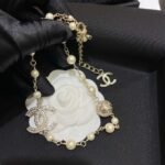 Chanel Round Crystal Pearl Necklace Gold For Women - Image 7