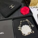 Chanel Round Crystal Pearl Necklace Gold For Women - Image 5