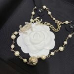 Chanel Round Crystal Pearl Necklace Gold For Women - Image 3