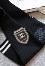 Chanel Stamp Knitted Scarf Black 180cm/71in For Women - Image 2