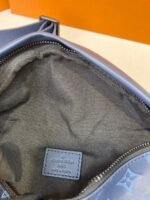 Louis Vuitton Discovery PM Bumbag 17.3in/ 44cm Navy Blue Black Hardware For Men M45729 - Image 9