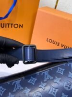 Louis Vuitton Discovery PM Bumbag 17.3in/ 44cm Navy Blue Black Hardware For Men M45729 - Image 5