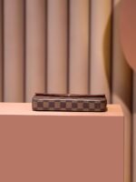 Louis Vuitton Pochette Felicie Shoulder Bag  8.3in/ 21cm Brown Gold Hardware For Women N63032 - Image 8