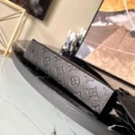 Louis Vuitton Pochette Gaston Wearable Wallet Shoulder Bag 8.7in/ 22cm Black Monogram Shadow Black Hardware For Men M81115 - Image 7