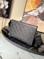 Louis Vuitton Pochette Gaston Wearable Wallet Shoulder Bag 8.7in/ 22cm Black Monogram Shadow Black Hardware For Men M81115 - Image 4