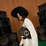 Gucci Blondie Medium Shoulder Bag 11in/ 28cm Black Gold Hardware For Women‎ 699268 UXX0G 1000 - Image 4