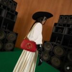 Gucci Blondie Medium Shoulder Bag 11in/ 28cm Red Gold Hardware For Women - Image 2