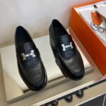 Hermes Iconic Alligator Motif Loafers H Buckle Black For Men - Image 5