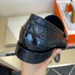 Hermes Iconic Alligator Motif Loafers H Buckle Black For Men - Image 4