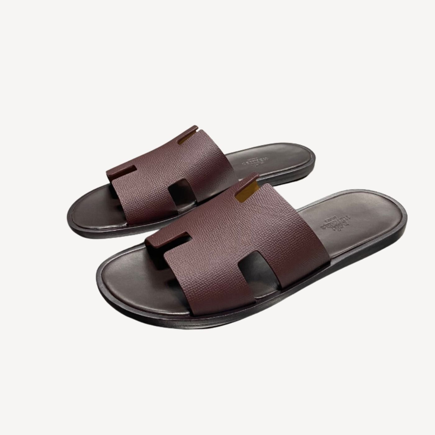 xr:d:DAFjitk7JkQ:2135,j:536336562460697952,t:23110503 Hermes Oran Sandal Burgundy For Men - Image 1