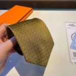 Hermes Tie Larguez Les Amarres Twillbi Yellow For Men - Image 7