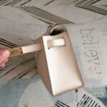 Hermes Kelly Pochettee White For Women Gold Toned Hardware 8.5in/22cm - Image 2